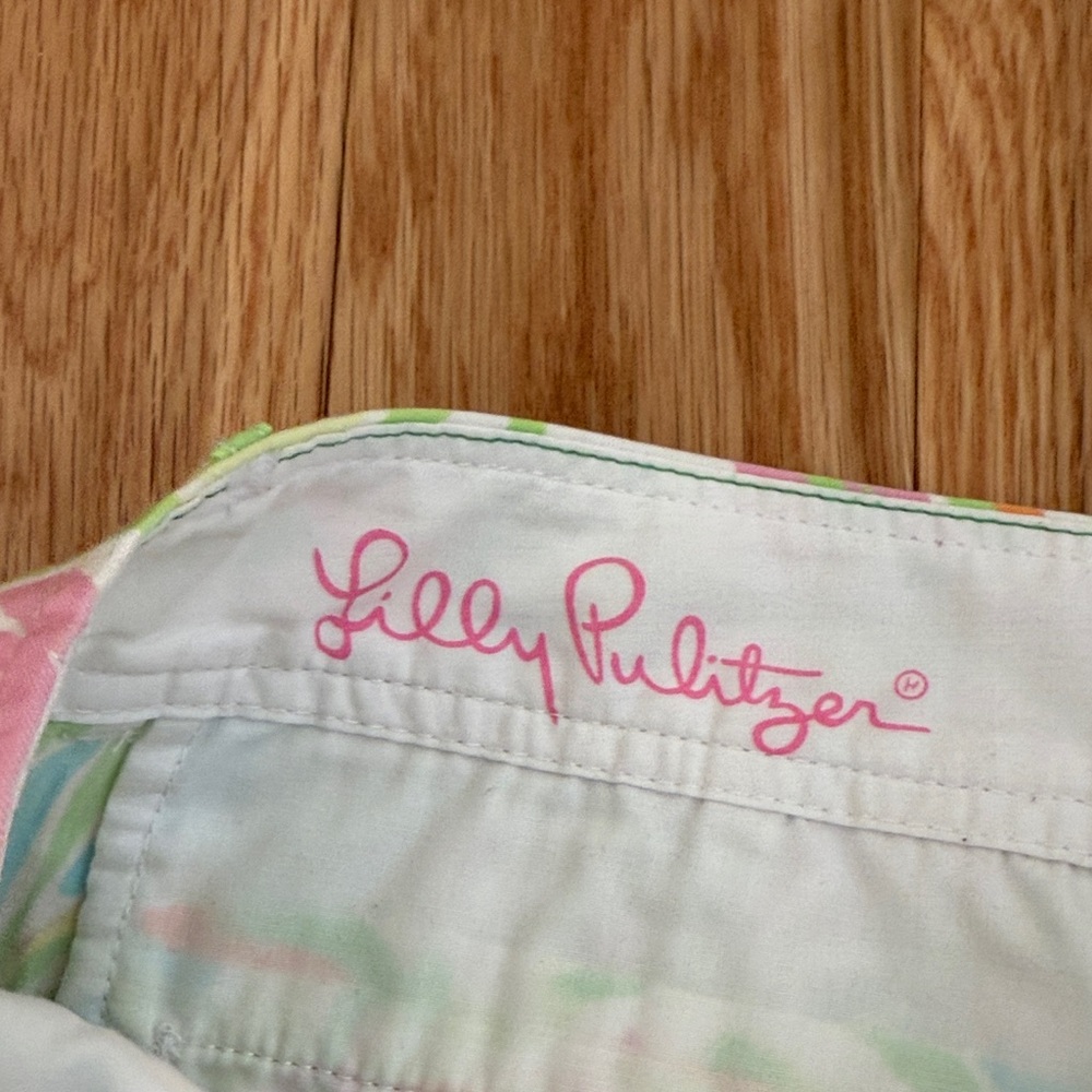 EUC Lilly Pultizer Floral Women's Shorts - Picture 3 of 4